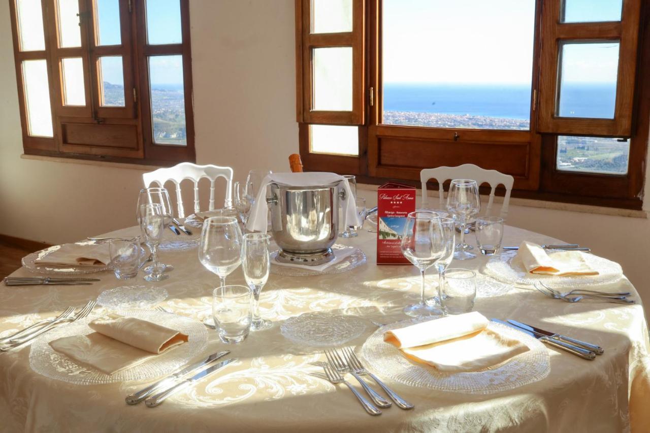 Palazzo Sant'Anna Hotel Gerace Ngoại thất bức ảnh