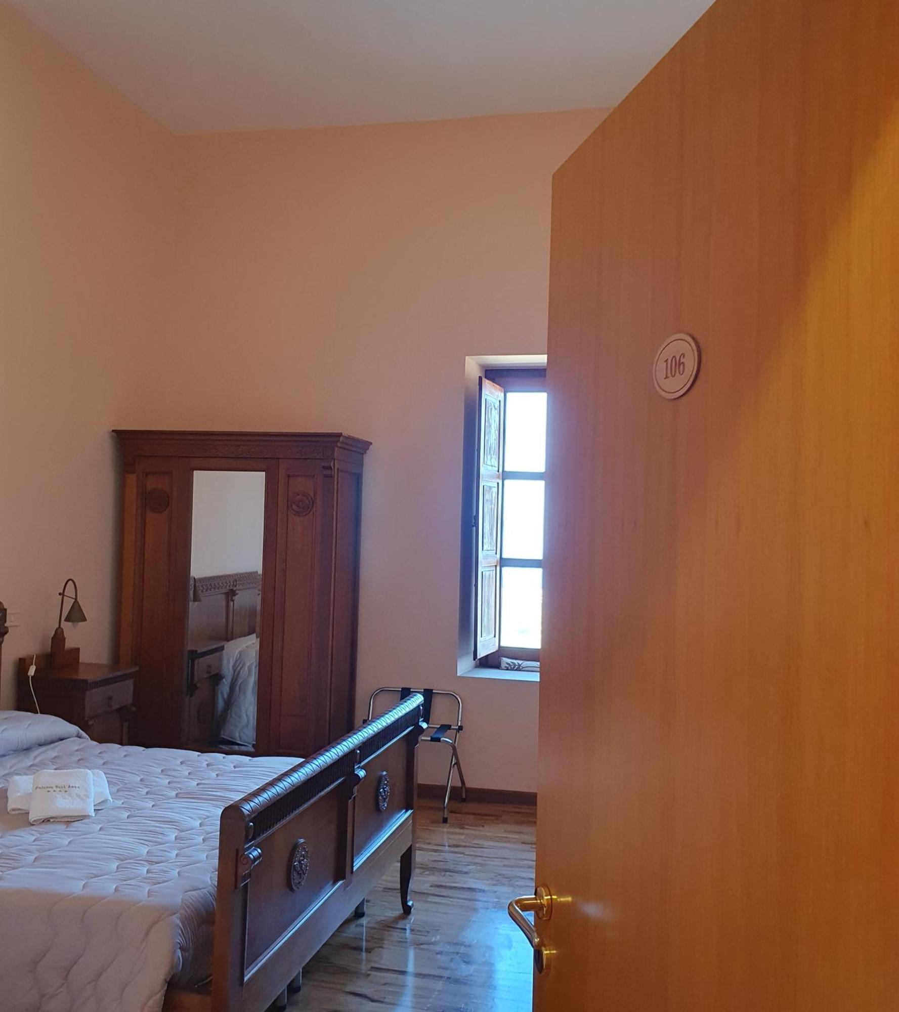 Palazzo Sant'Anna Hotel Gerace Ngoại thất bức ảnh