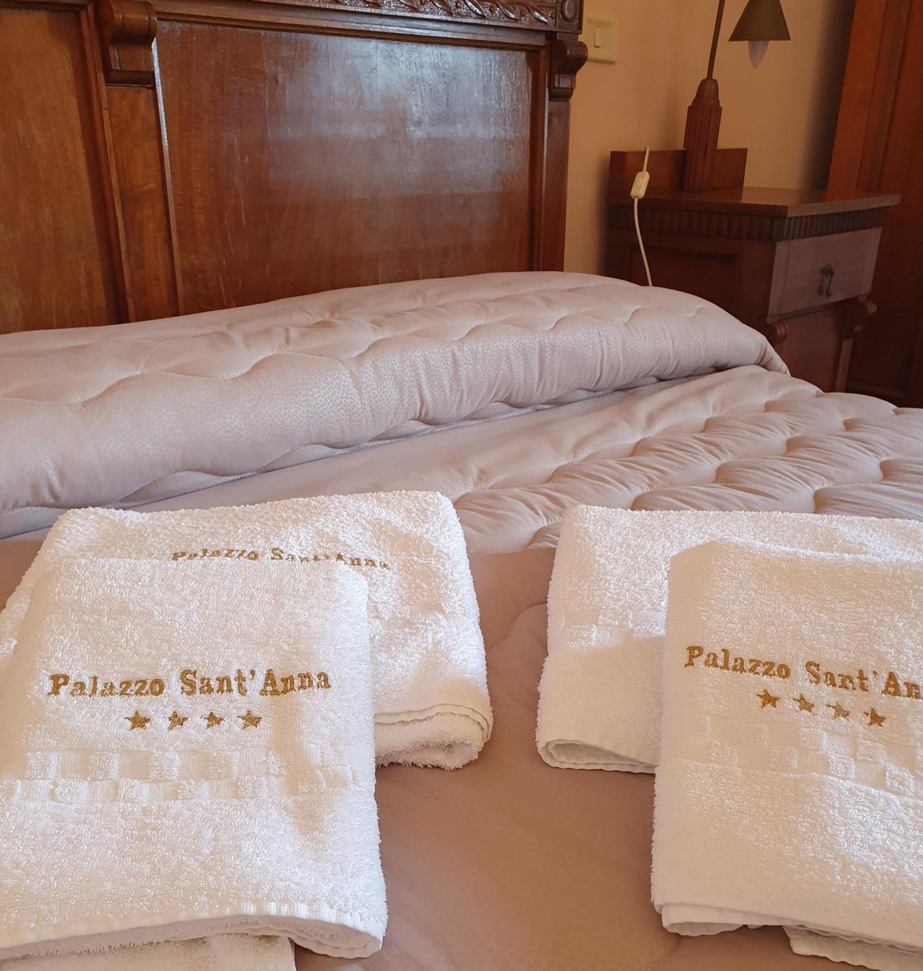 Palazzo Sant'Anna Hotel Gerace Ngoại thất bức ảnh
