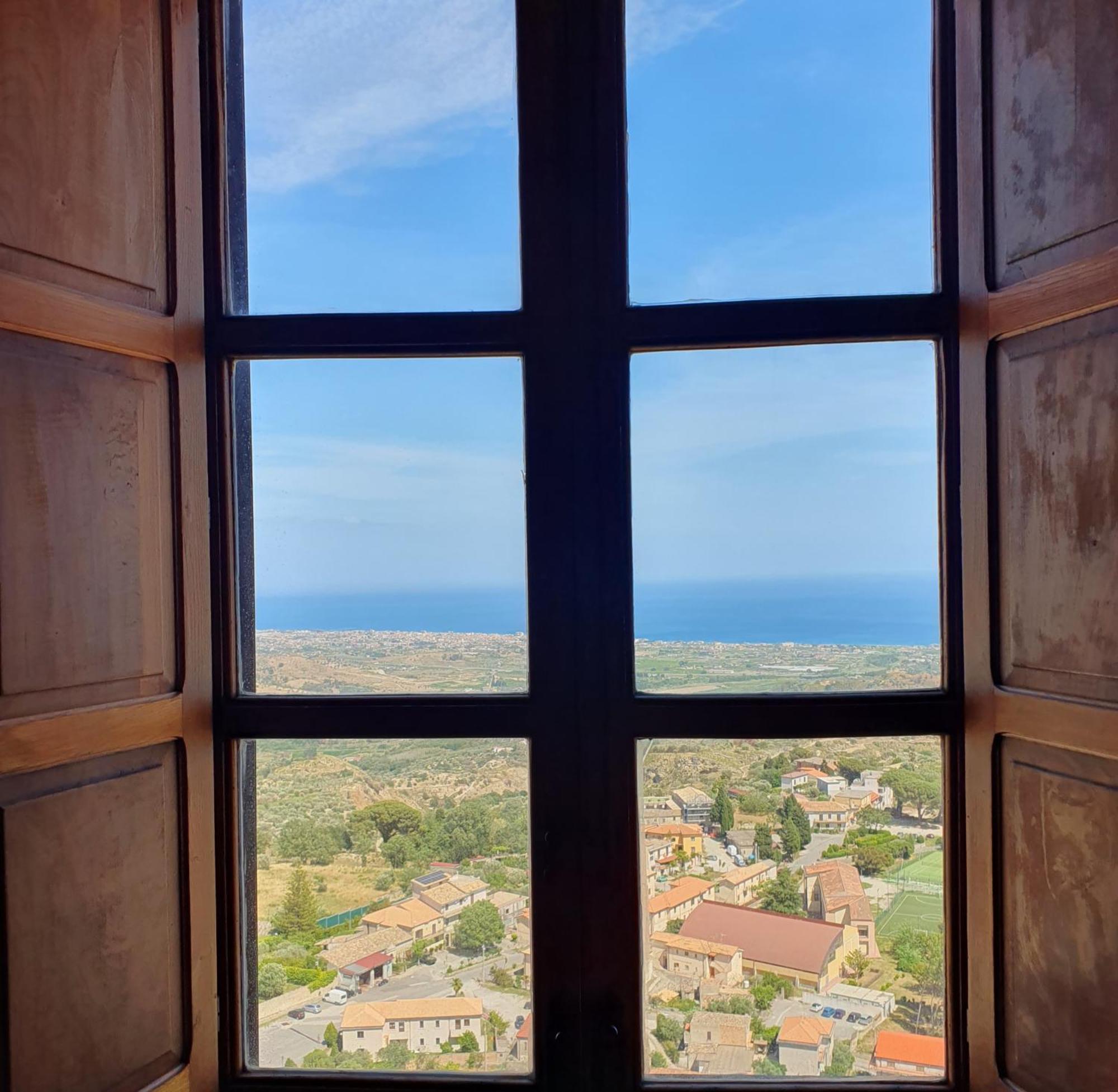 Palazzo Sant'Anna Hotel Gerace Ngoại thất bức ảnh