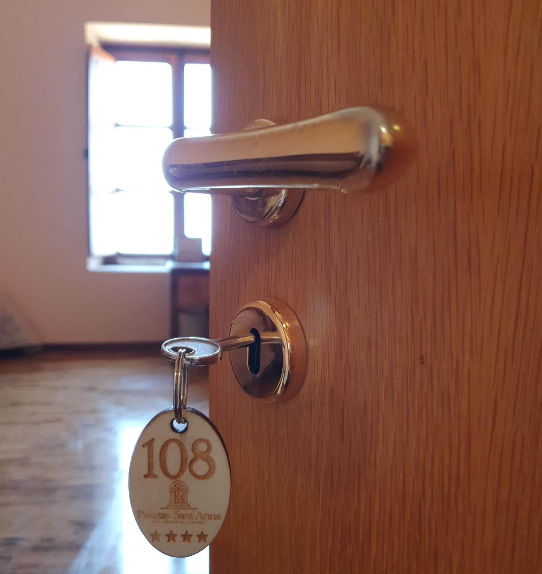 Palazzo Sant'Anna Hotel Gerace Ngoại thất bức ảnh