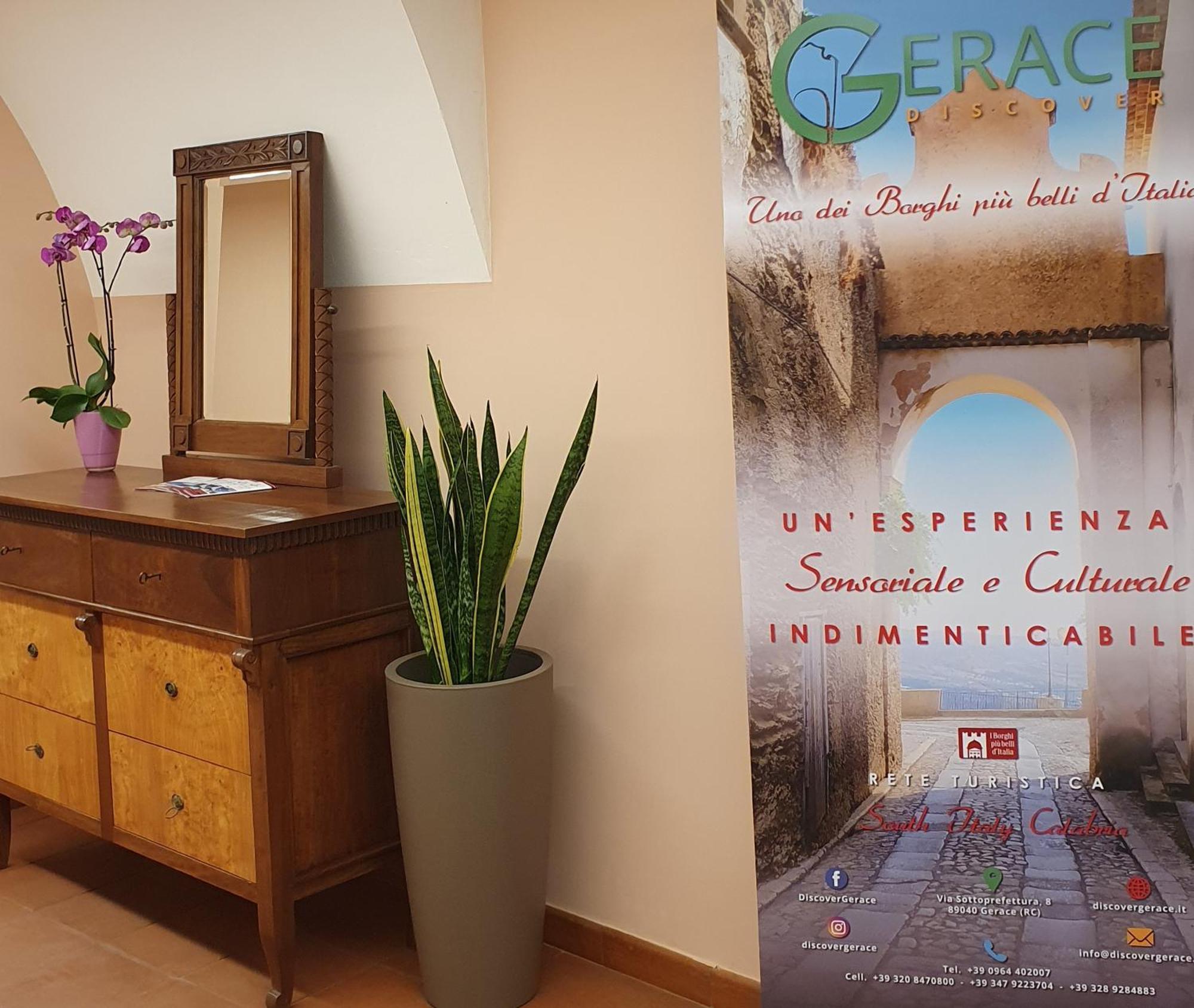 Palazzo Sant'Anna Hotel Gerace Ngoại thất bức ảnh